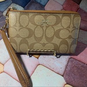 SOLD - Coach Double Zip Wristlet